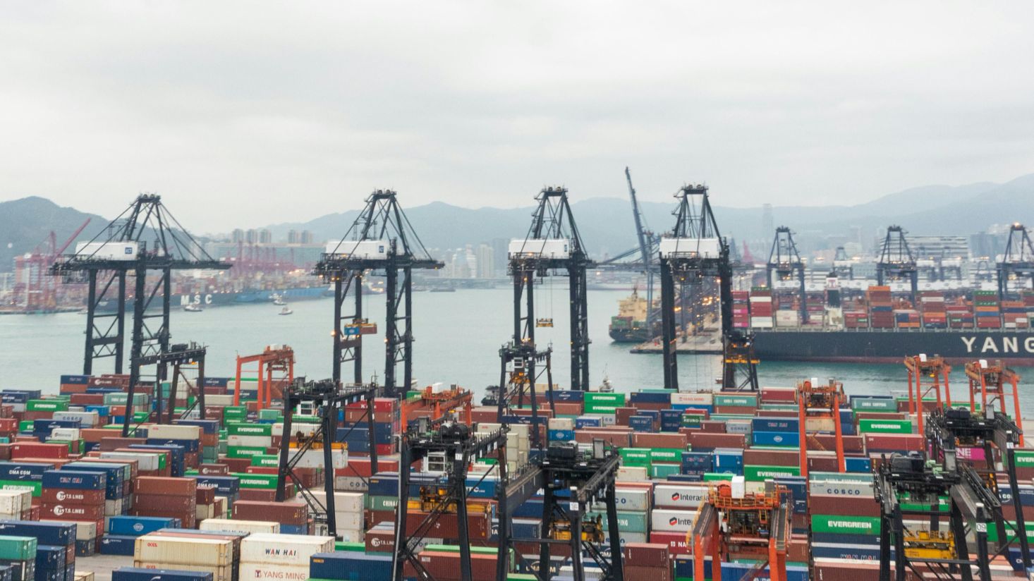 freight forwarders to Lae